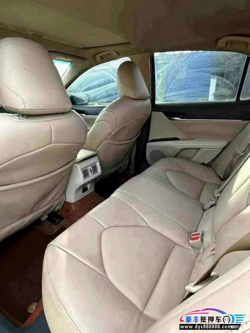 18年丰田凯美瑞轿车抵押车出售