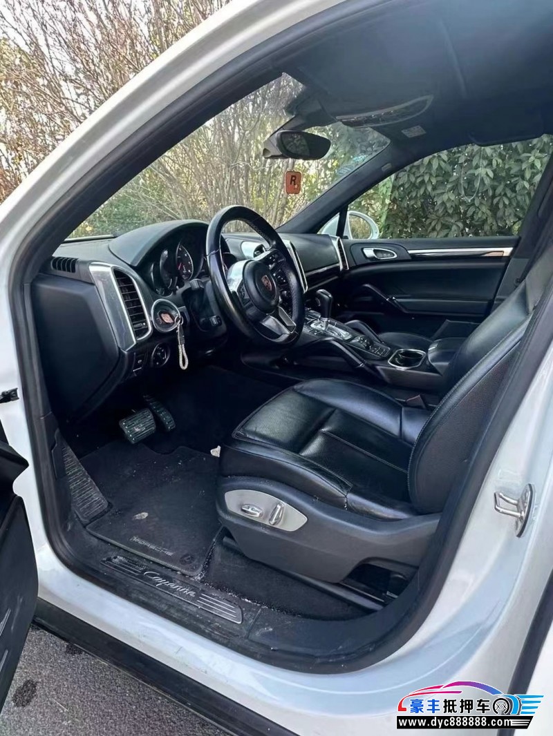 18年保时捷卡宴轿车抵押车出售