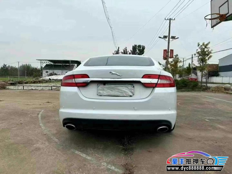 12年捷豹XF轿车抵押车出售