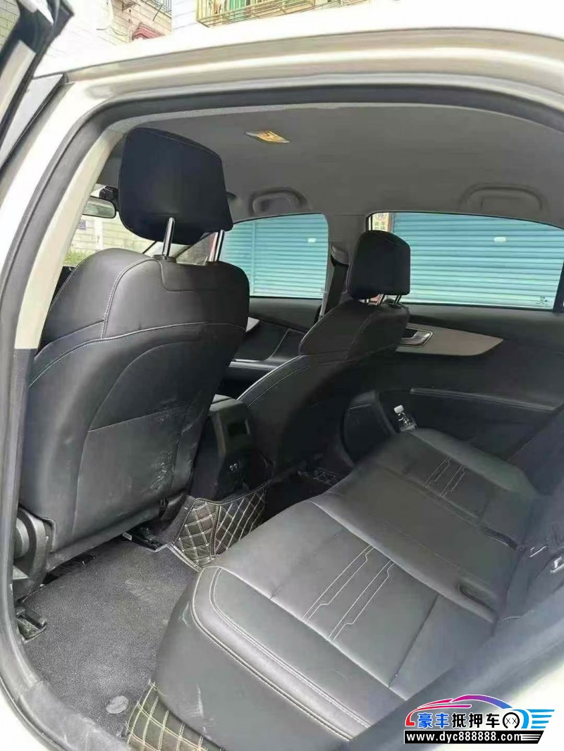 23年比亚迪秦轿车抵押车出售