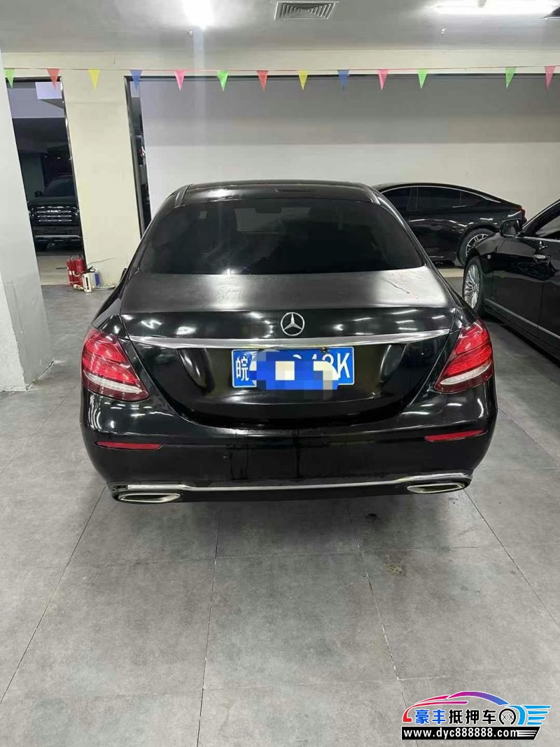 17年奔驰E轿车抵押车出售