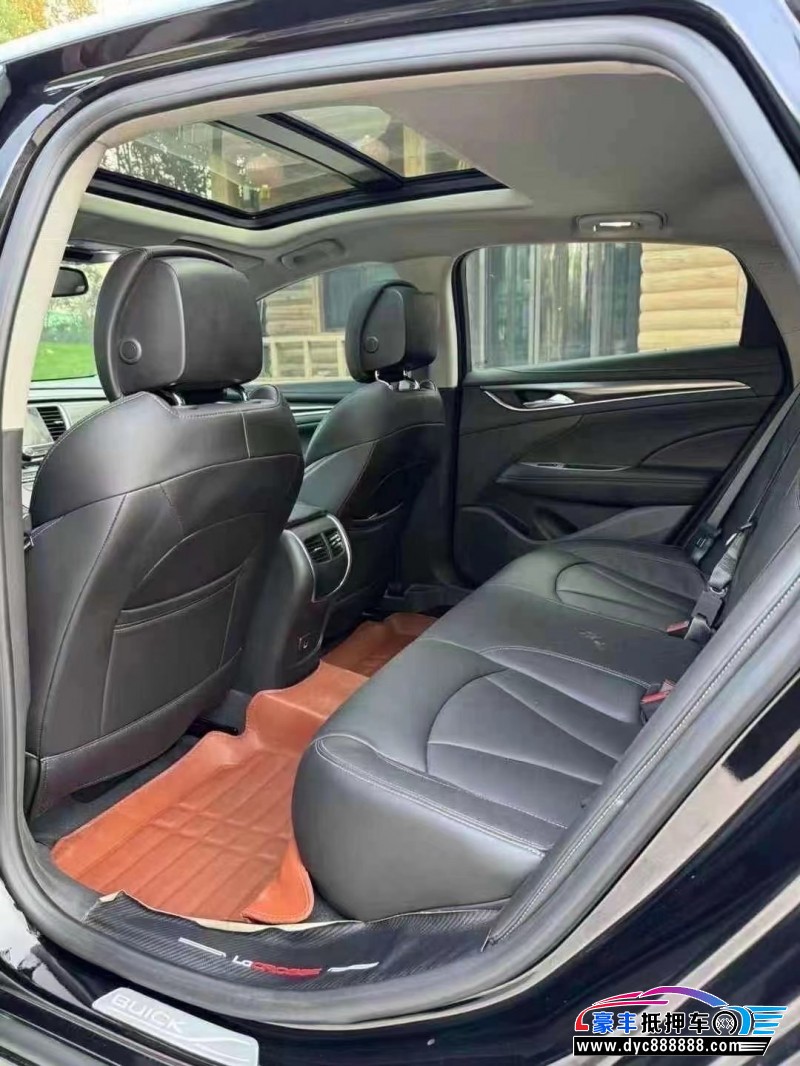 20年别克君越轿车抵押车出售