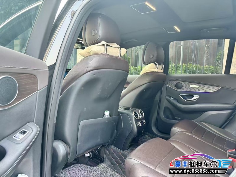 22年奔驰GLC轿车抵押车出售