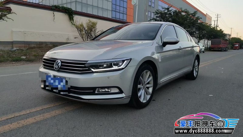 17年大众迈腾轿车抵押车出售