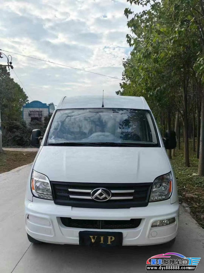 22年上汽大通V80轿车抵押车出售