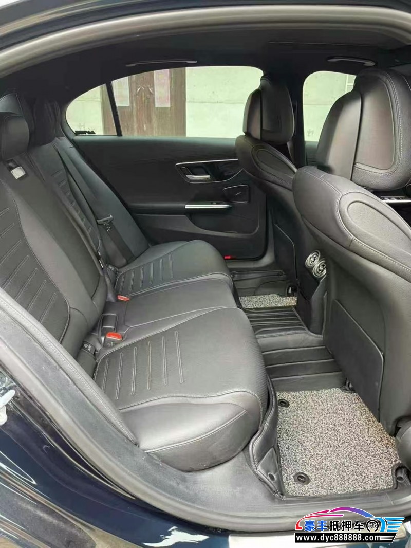 23年奔驰C轿车抵押车出售