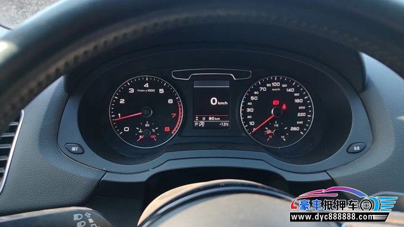 14年奥迪Q3轿车抵押车出售