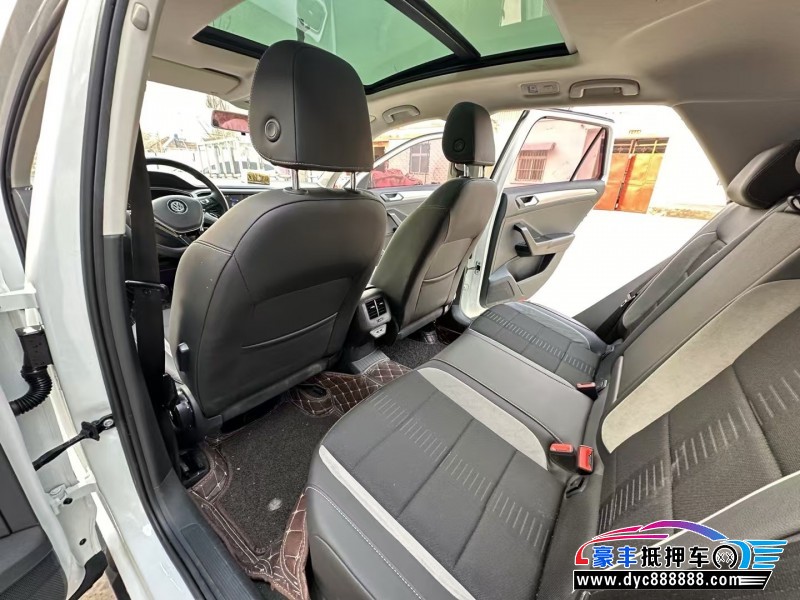 20年大众探歌轿车抵押车出售