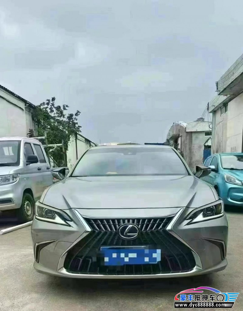 22年雷克萨斯ES轿车抵押车出售