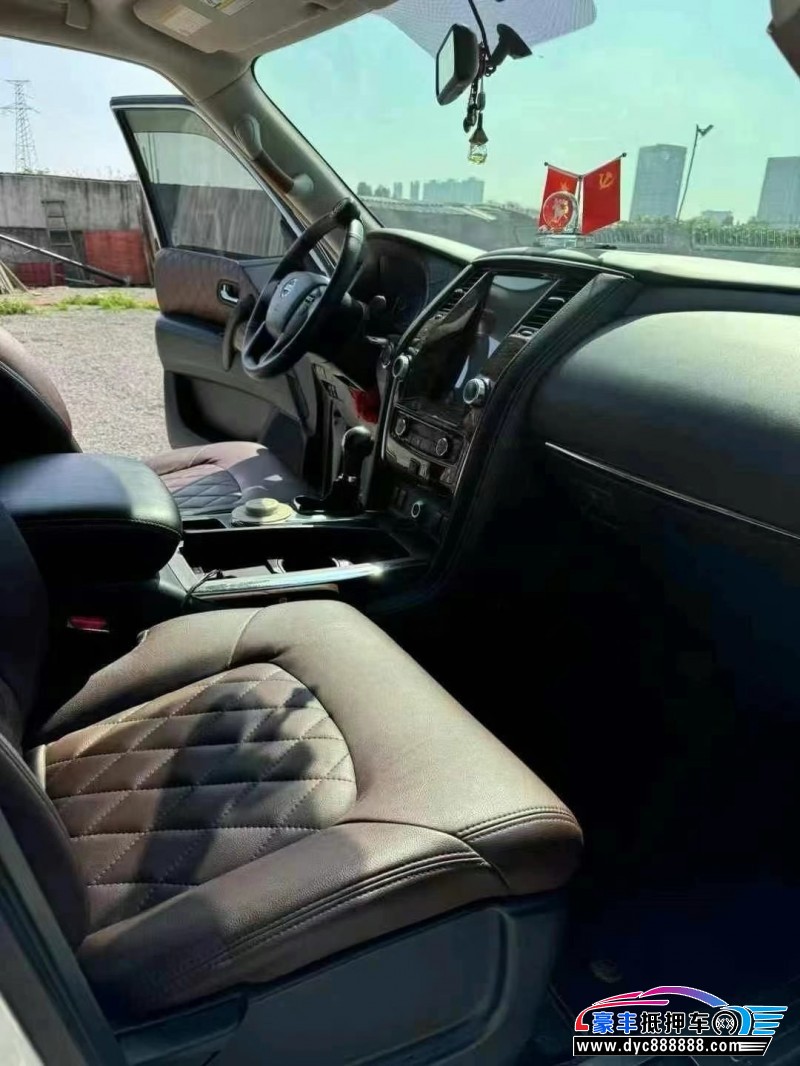 19年日产途乐轿车抵押车出售