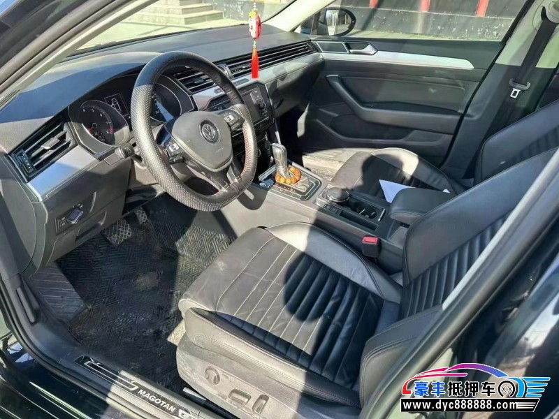 18年大众迈腾轿车抵押车出售