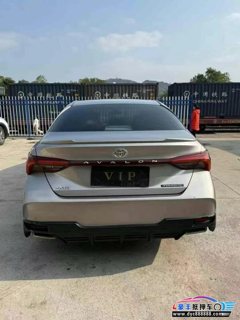 20年丰田亚洲龙轿车抵押车出售