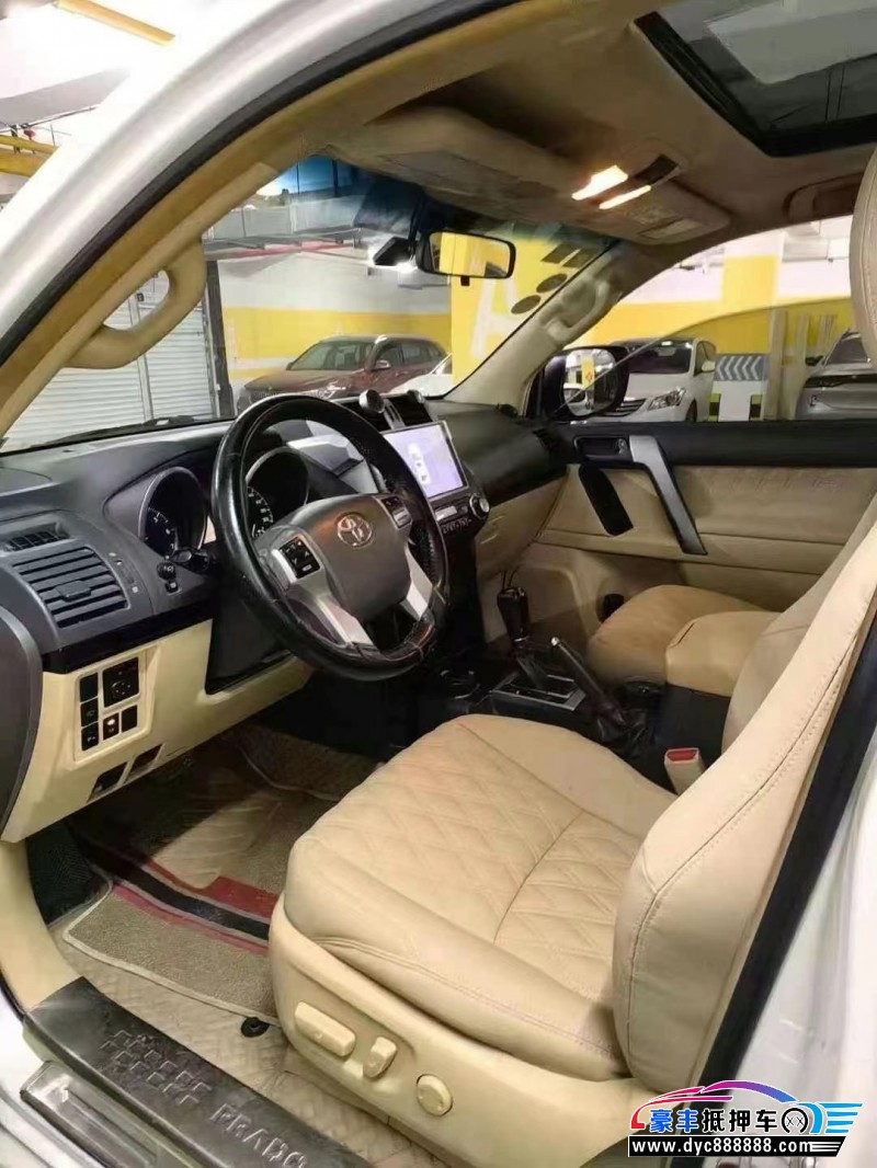 17年丰田普拉多（霸道）轿车抵押车出售