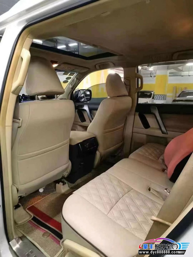 17年丰田普拉多（霸道）轿车抵押车出售