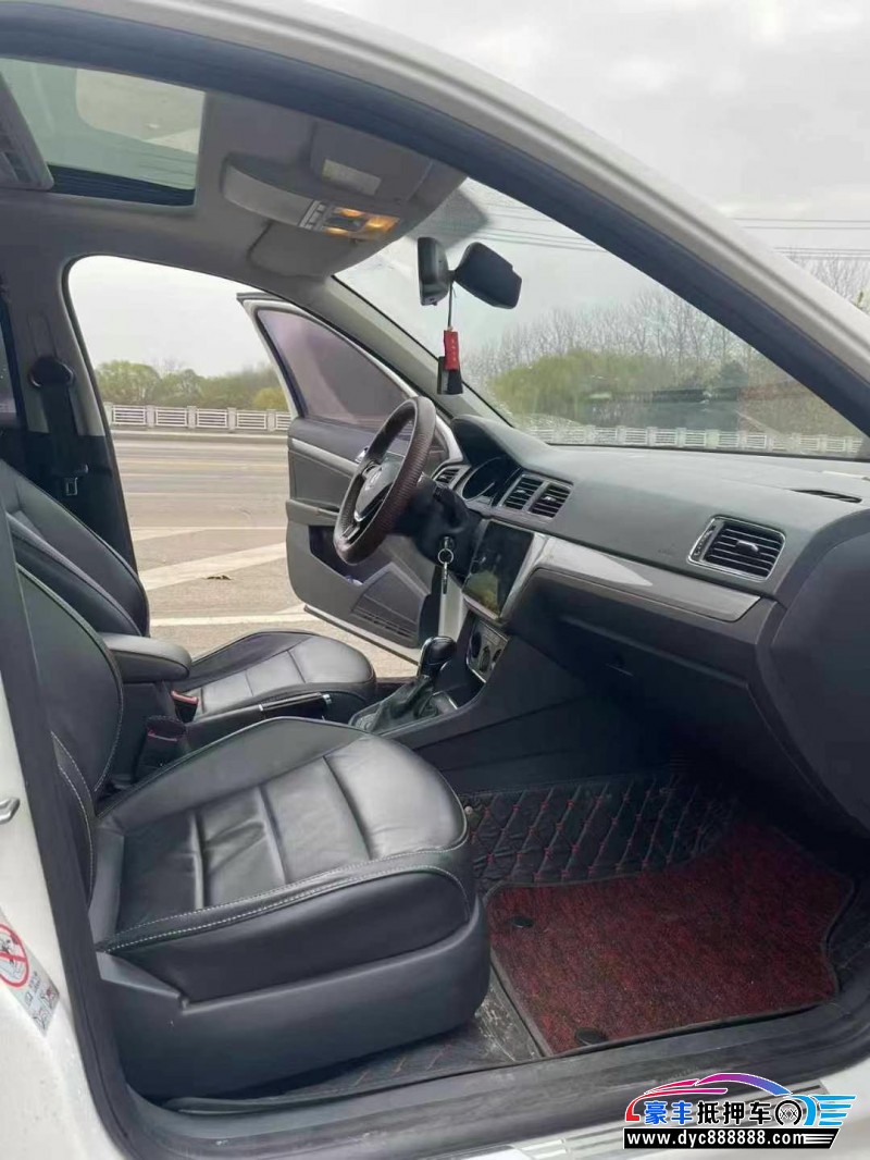 16年大众朗行轿车抵押车出售