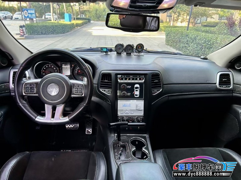 12年Jeep大切诺基轿车抵押车出售