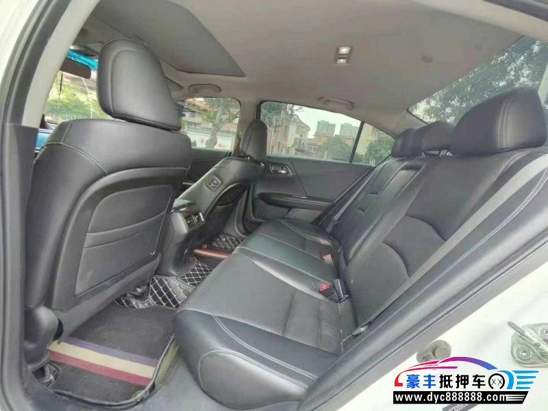 15年本田雅阁轿车抵押车出售