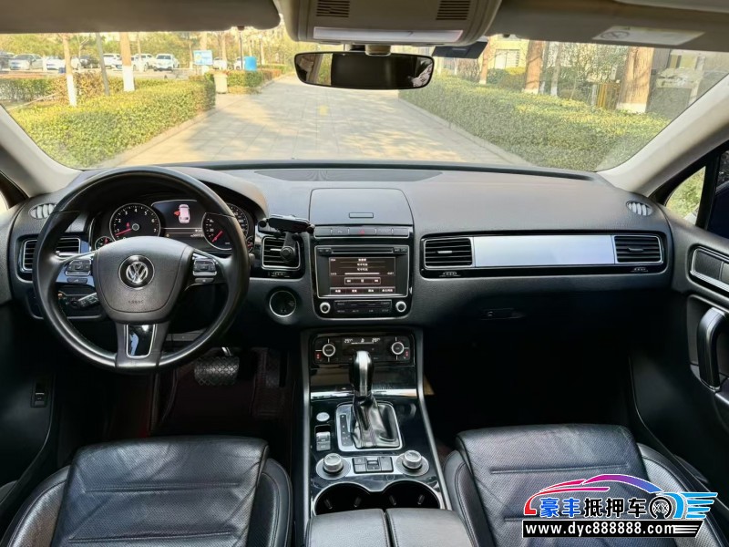 17年大众途锐轿车抵押车出售