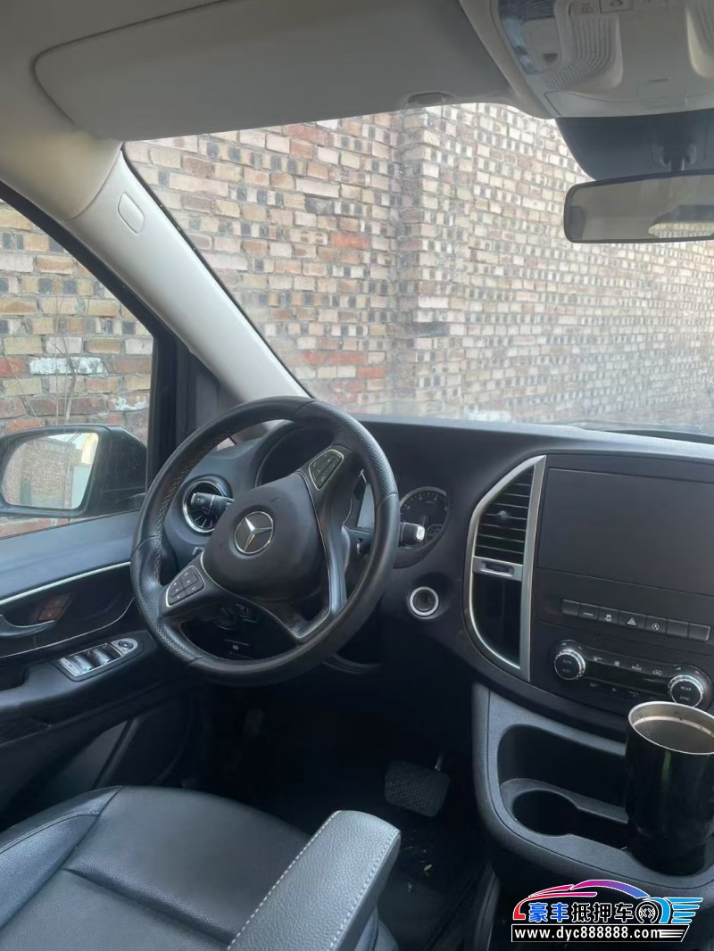 21年奔驰威霆轿车抵押车出售