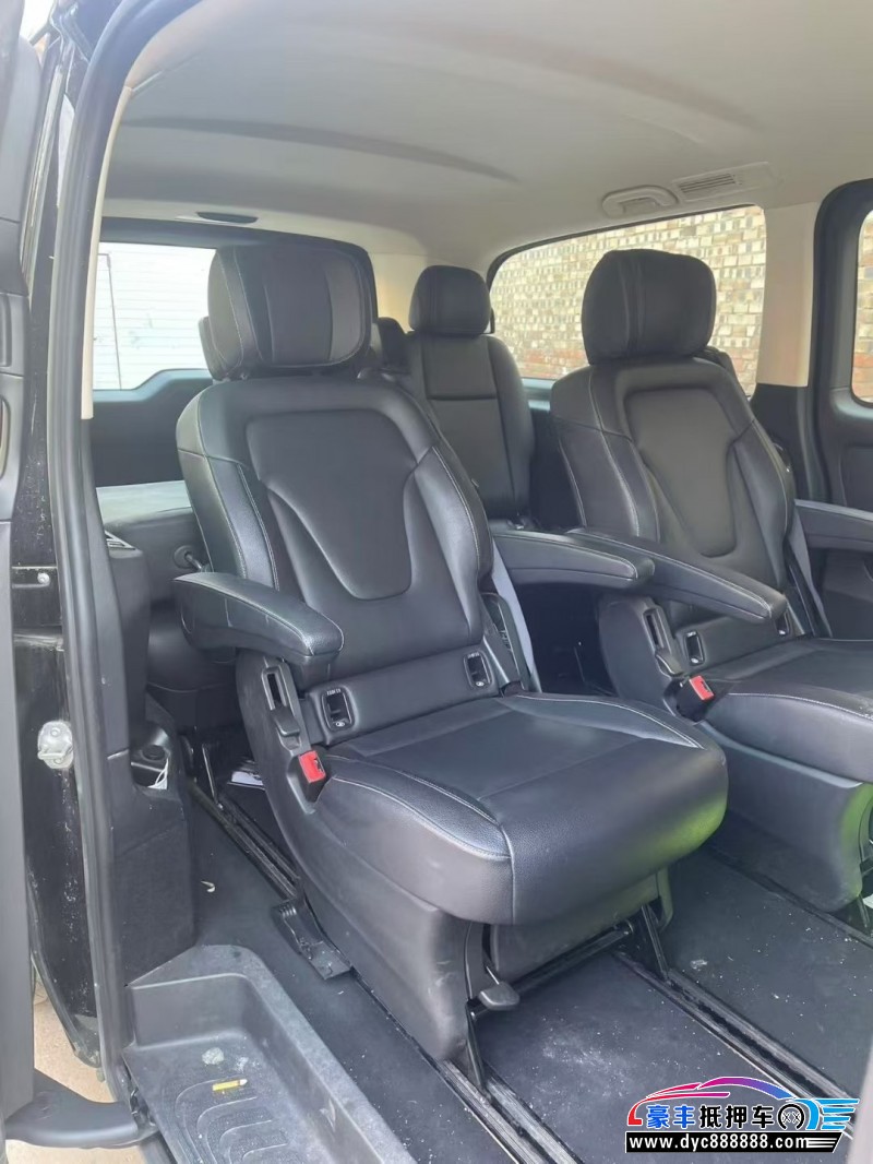 21年奔驰威霆轿车抵押车出售