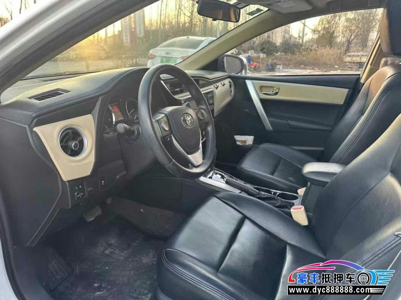 17年丰田卡罗拉轿车抵押车出售