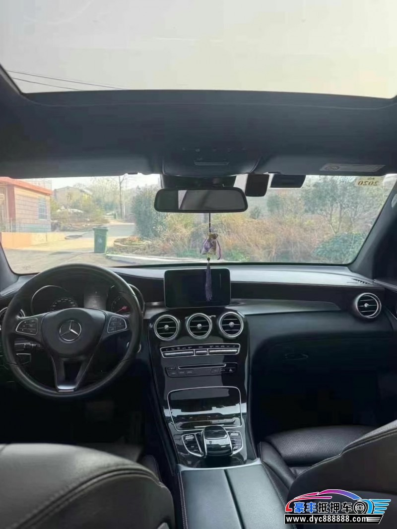 18年奔驰GLC轿车抵押车出售