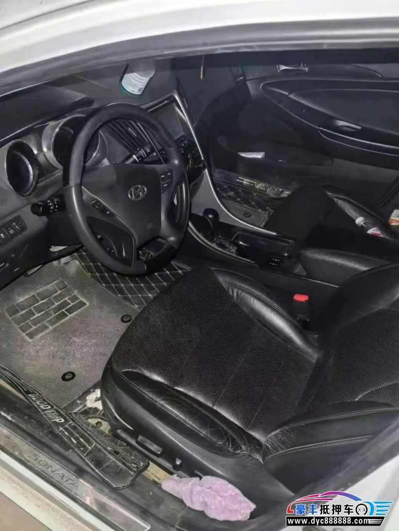 21年现代索纳塔轿车抵押车出售