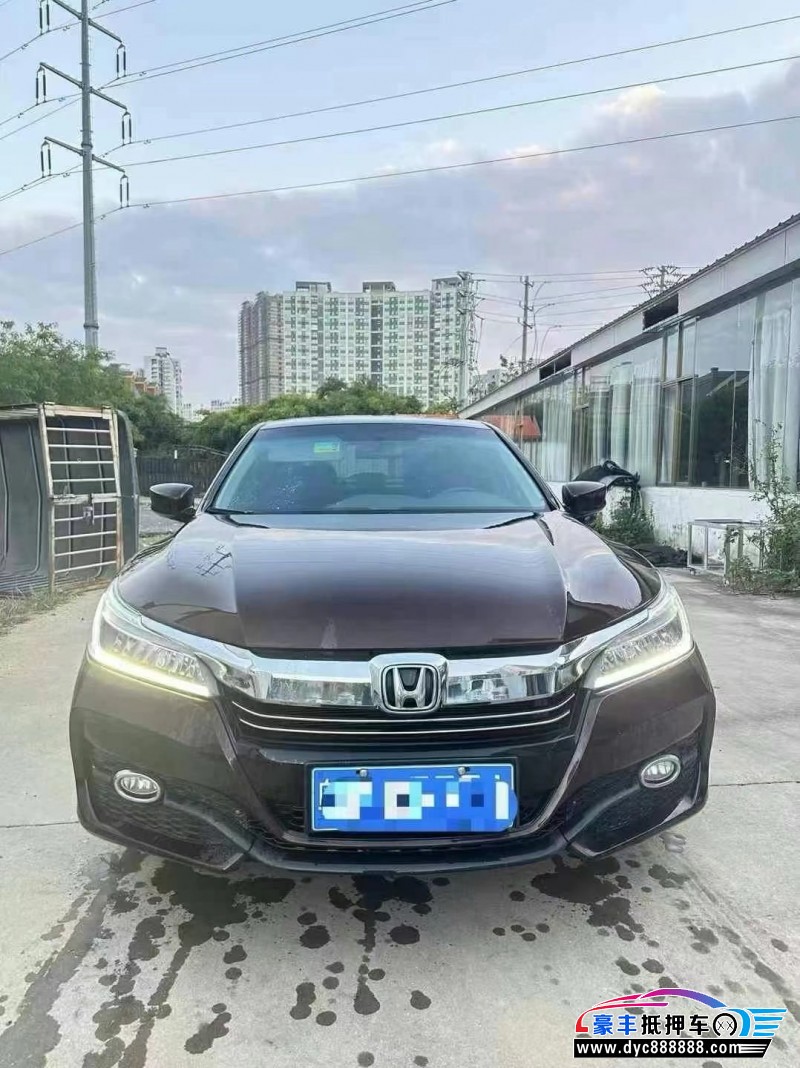 16年本田雅阁轿车抵押车出售