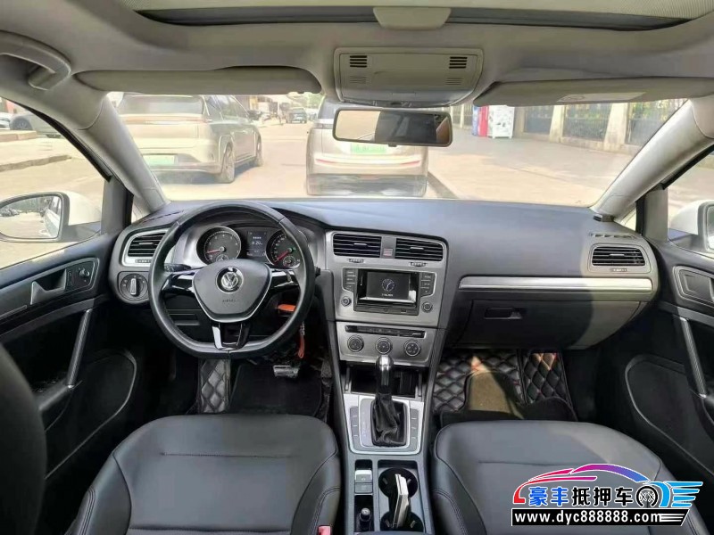 16年大众高尔夫轿车抵押车出售