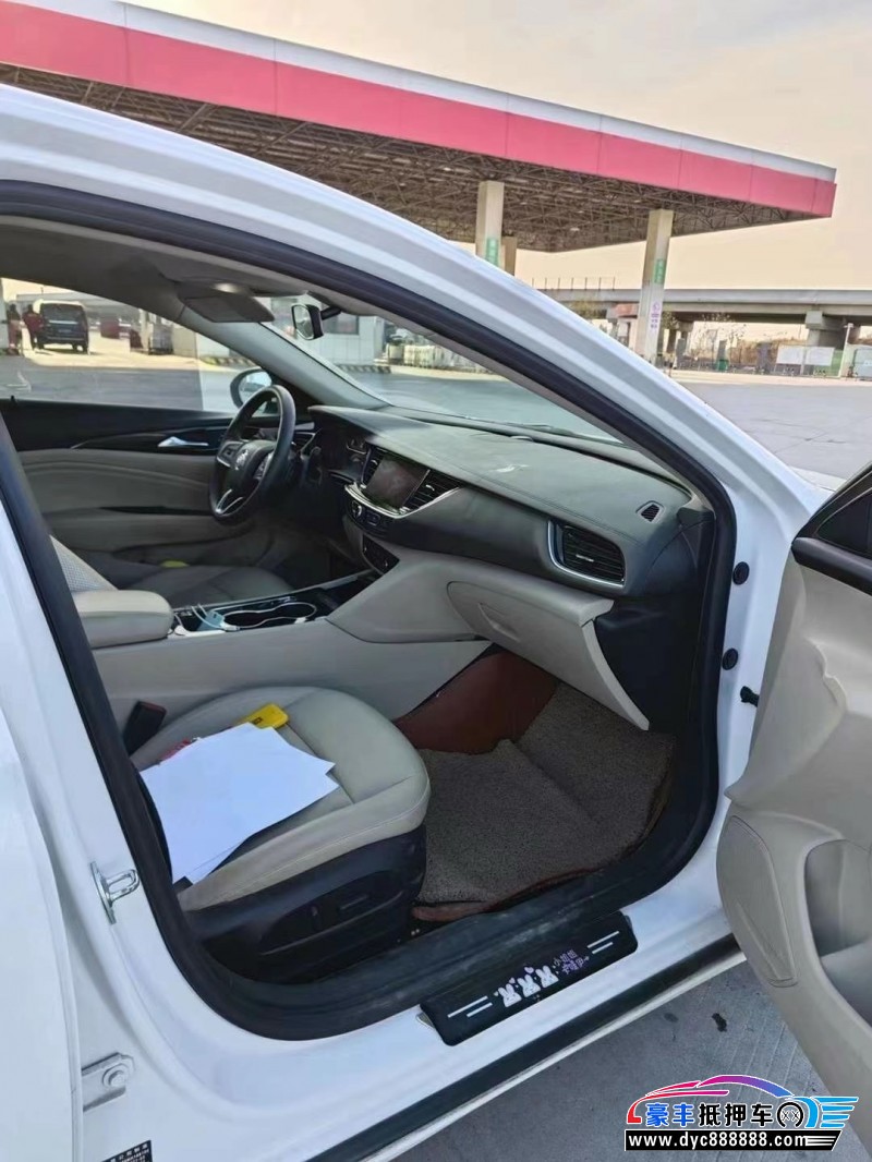 21年别克君威轿车抵押车出售