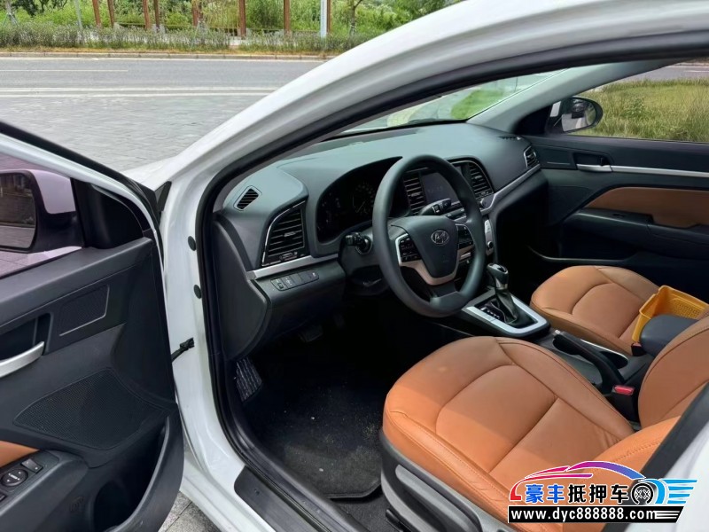 18年现代领动轿车抵押车出售