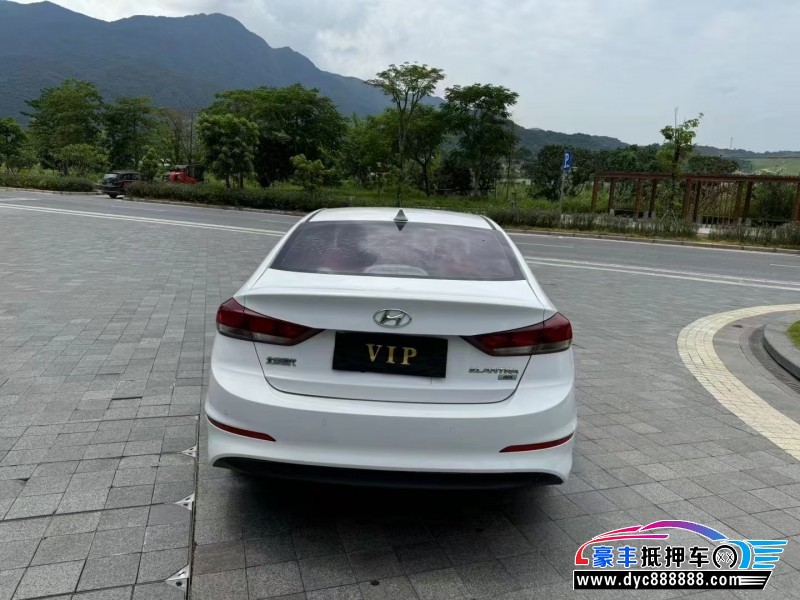 18年现代领动轿车抵押车出售