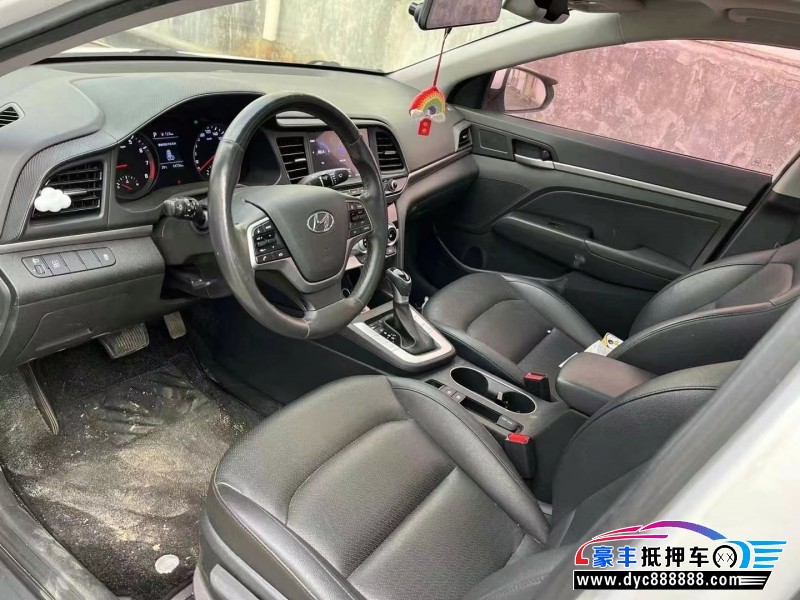 20年现代领动轿车抵押车出售