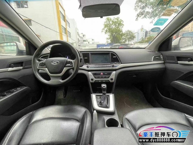 17年现代领动轿车抵押车出售