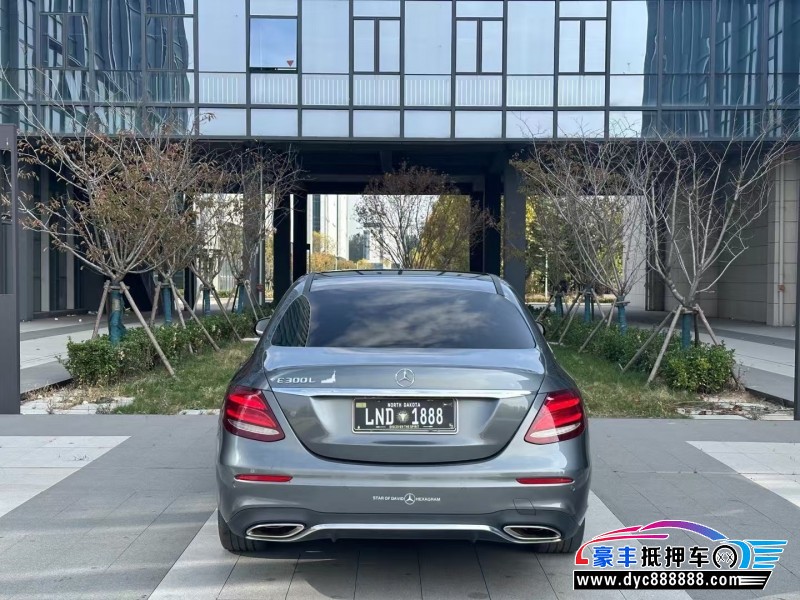 19年奔驰E轿车抵押车出售