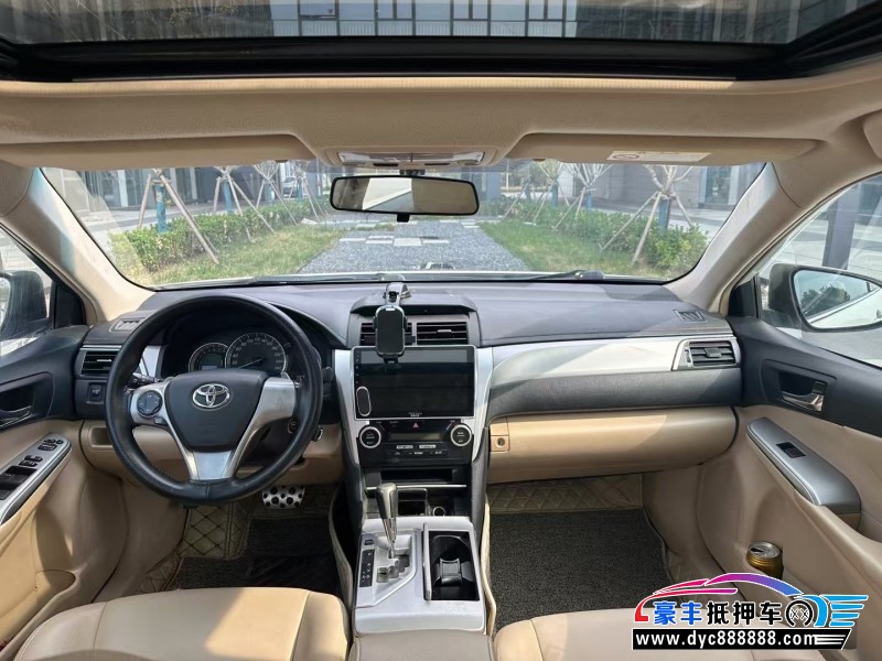 13年丰田凯美瑞轿车抵押车出售