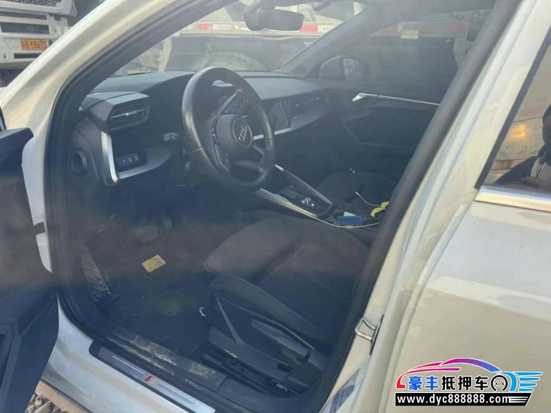 22年奥迪A3轿车抵押车出售