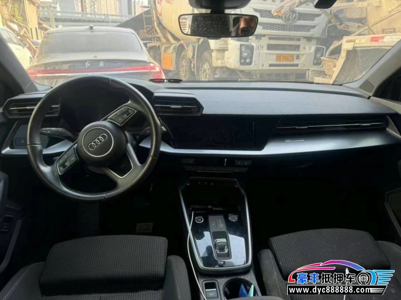 22年奥迪A3轿车抵押车出售