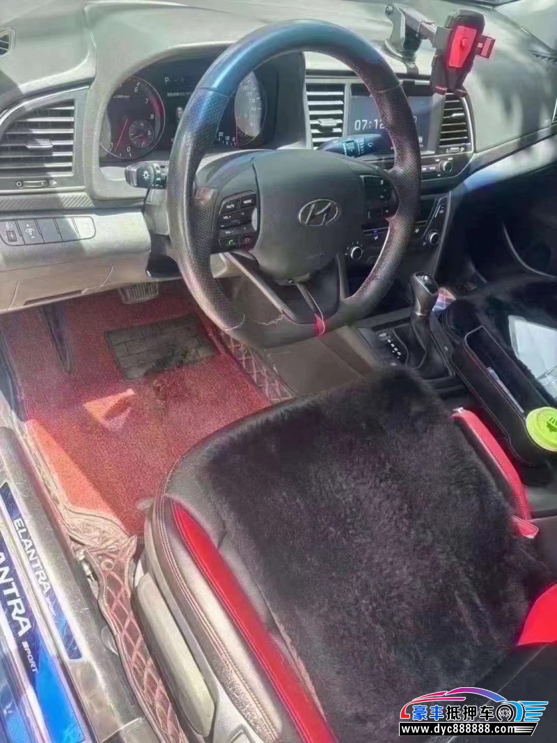 18年现代领动轿车抵押车出售