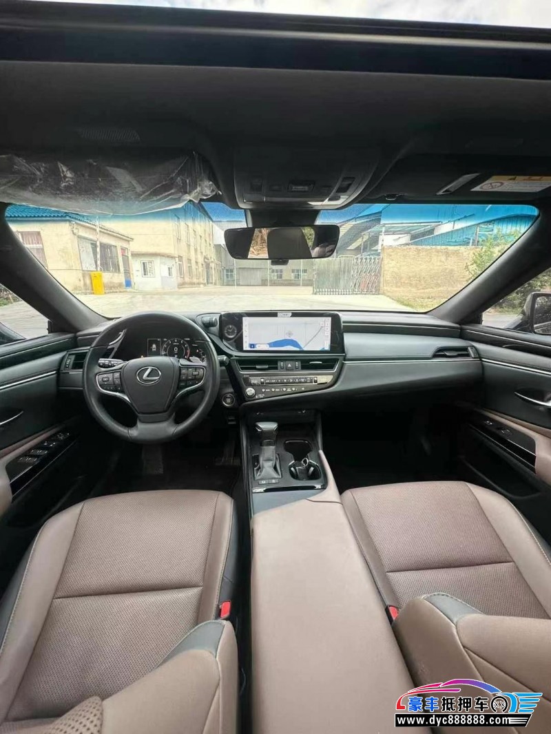 24年雷克萨斯ES轿车抵押车出售