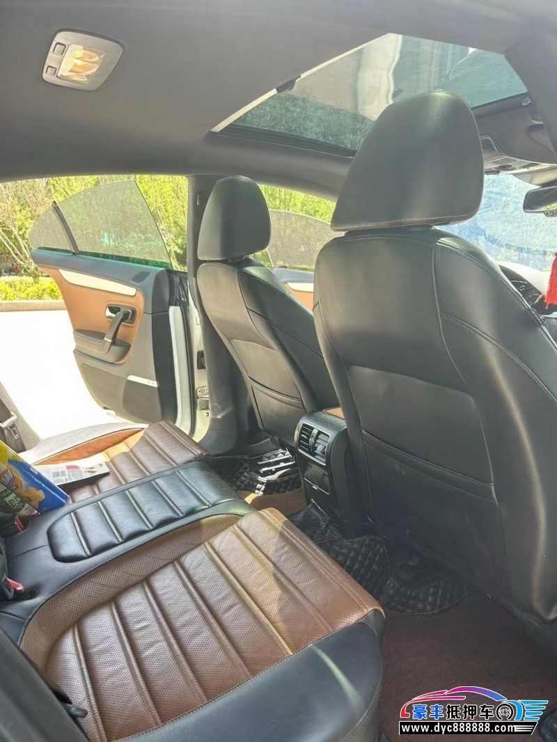 15年大众CC轿车抵押车出售