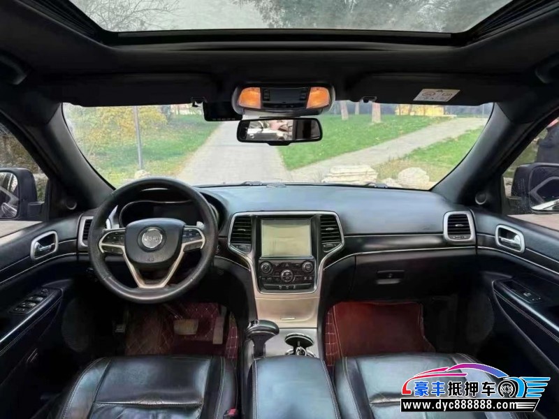 14年Jeep大切诺基轿车抵押车出售