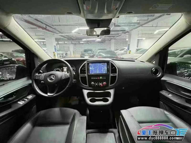 21年奔驰威霆轿车抵押车出售