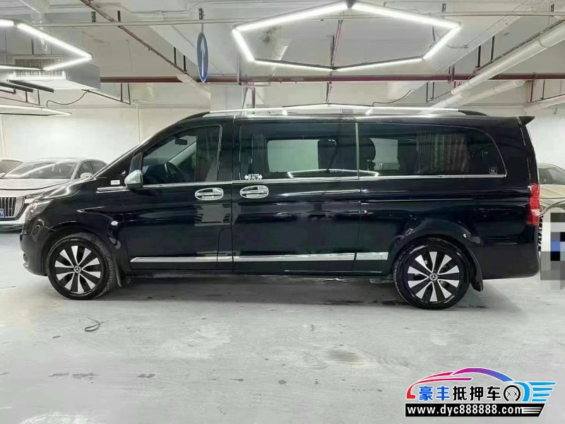 21年奔驰威霆轿车抵押车出售