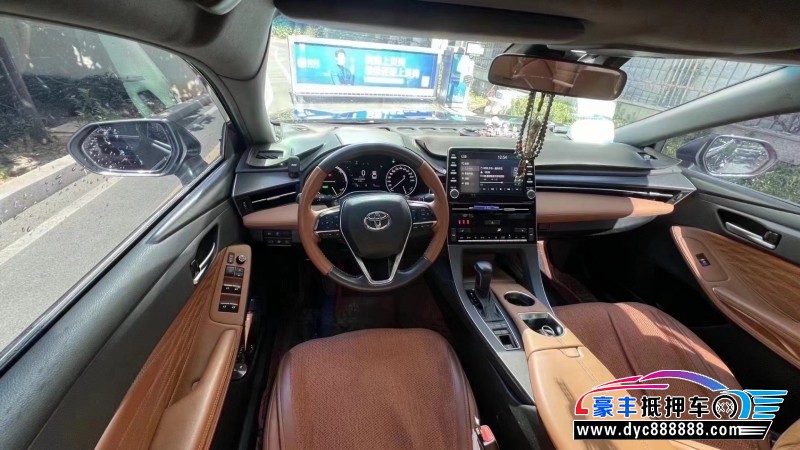 20年丰田亚洲龙轿车抵押车出售