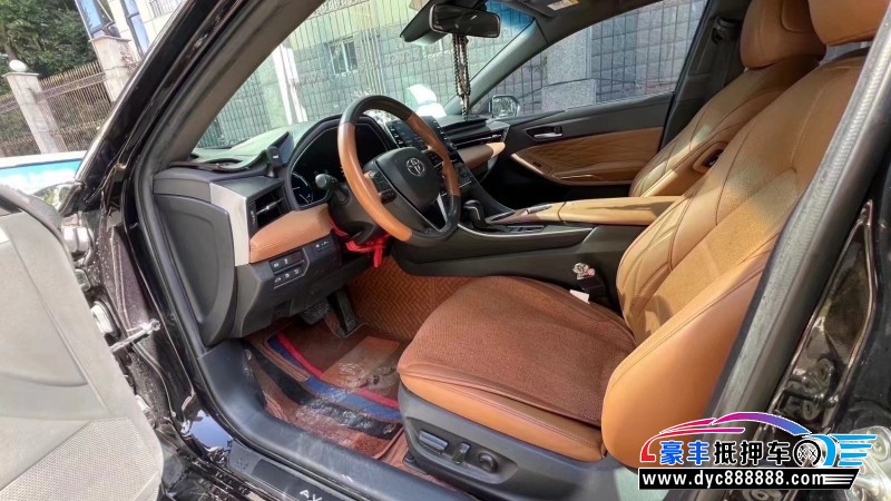 20年丰田亚洲龙轿车抵押车出售