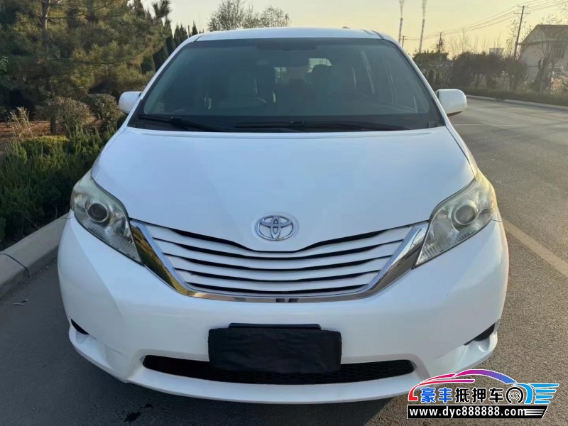 18年丰田塞纳轿车抵押车出售