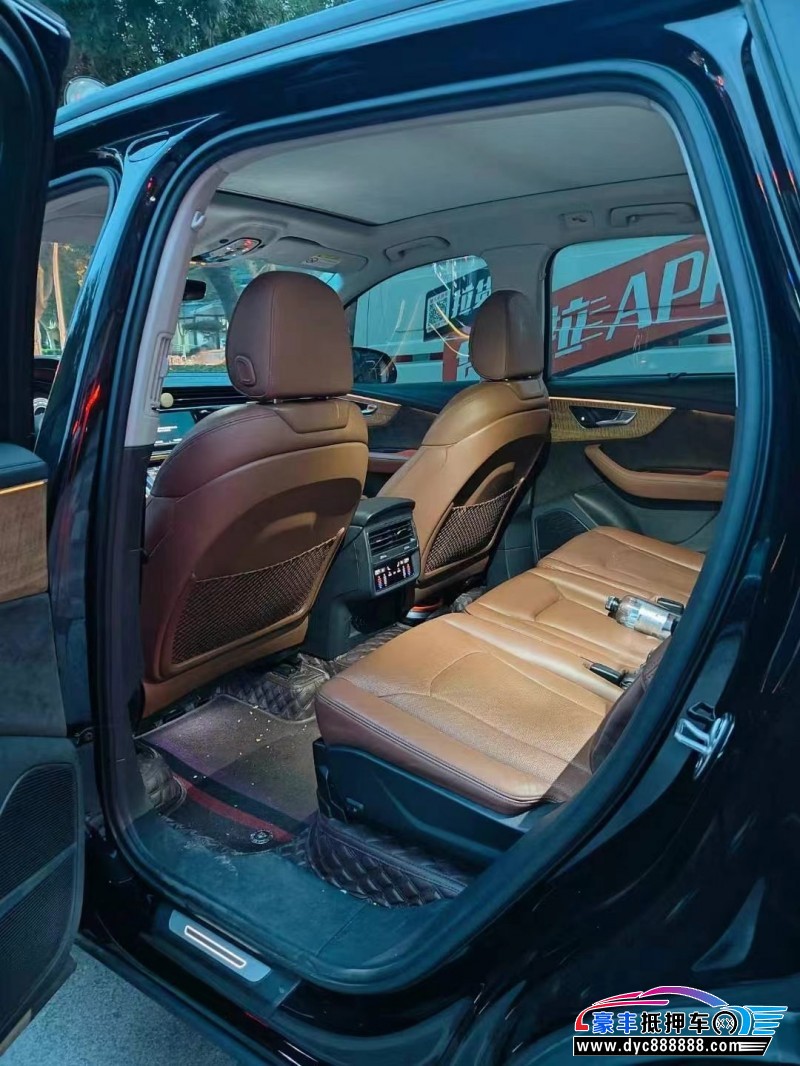 21年奥迪Q7轿车抵押车出售