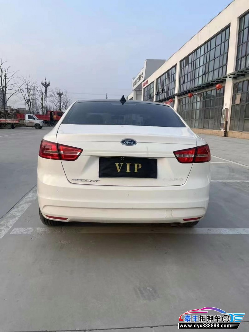 17年福特福睿斯轿车抵押车出售