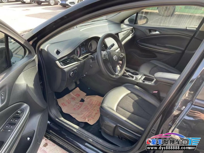 17年别克威朗轿车抵押车出售